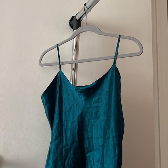 Victoria’s Secret slip - Picture 9 of 10